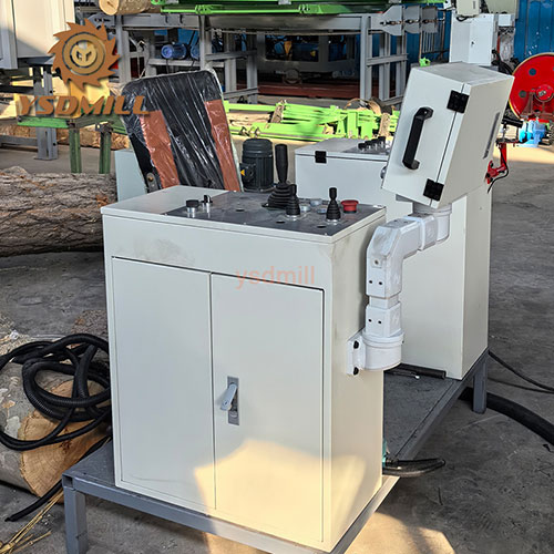 Band Saw with Hydraulic Log Carriage