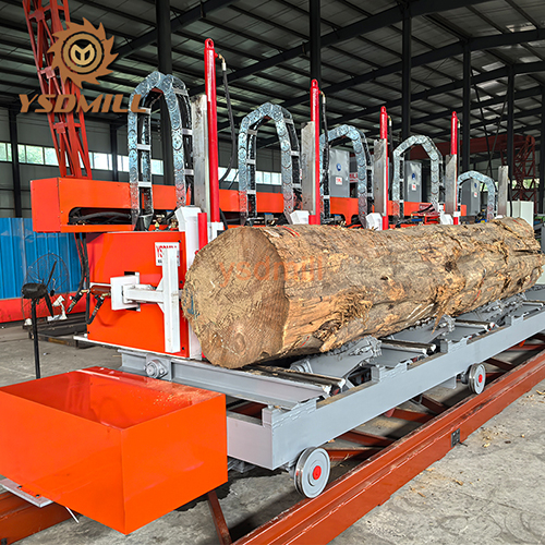 Automatic hydraulic sawmill carriage